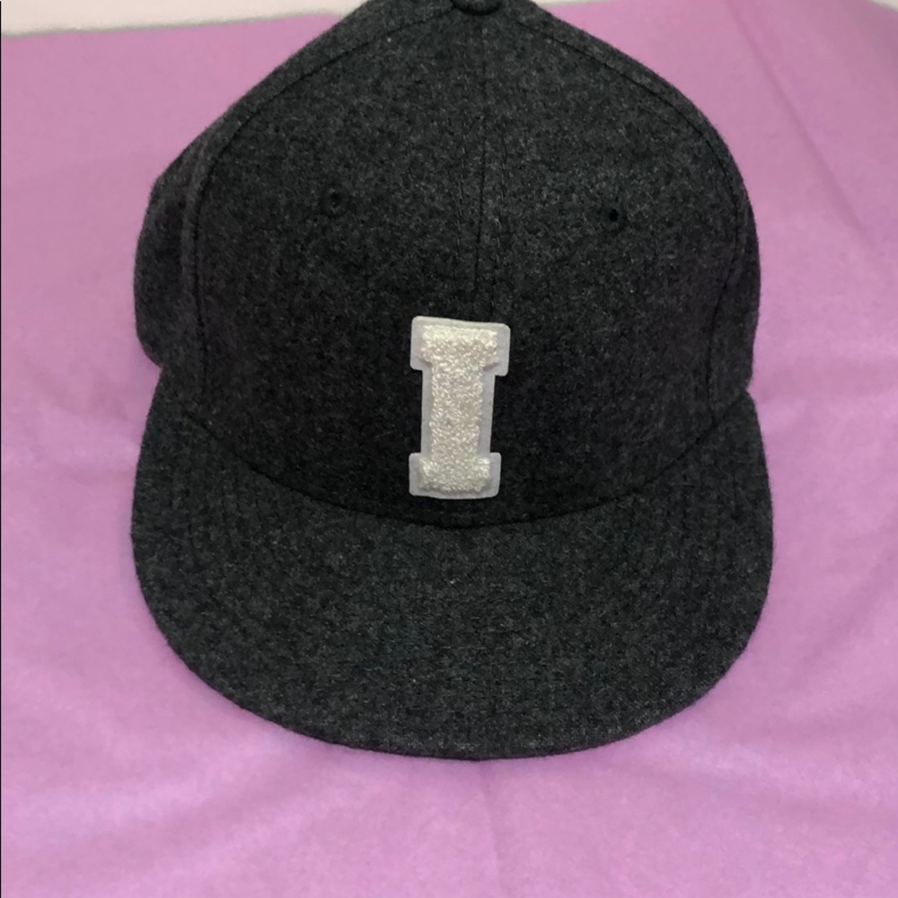 Dark grey mens hat